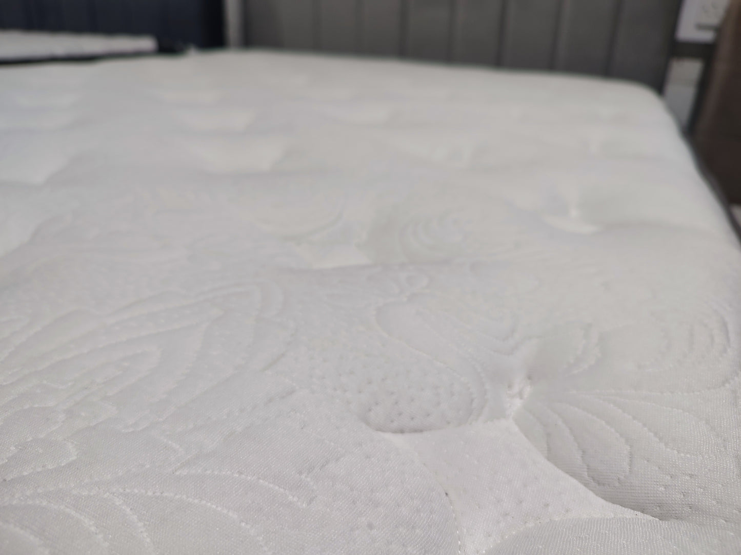 Bionight Viscogel Mattress Pocket Spring and Memory Foam Vacuumed